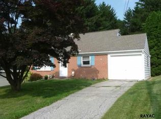 223 N Main St, Manchester, PA 17345