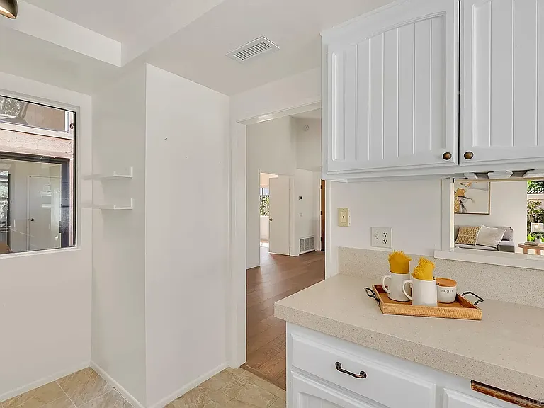 13488 Grain Ln — Photo 2