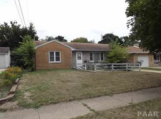 1004 Jefferson St, Pekin, IL 61554