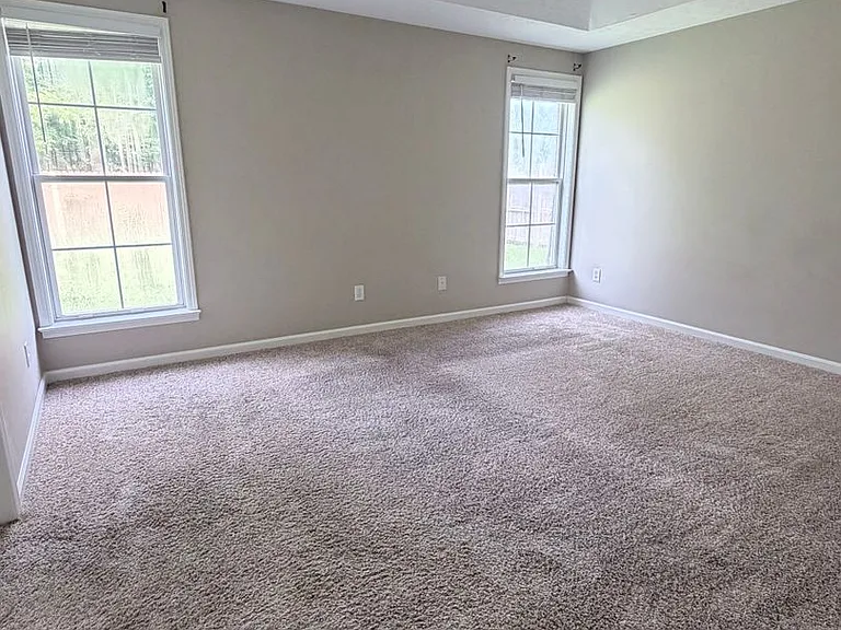 1354 Meadow Glen Rd — Photo 9