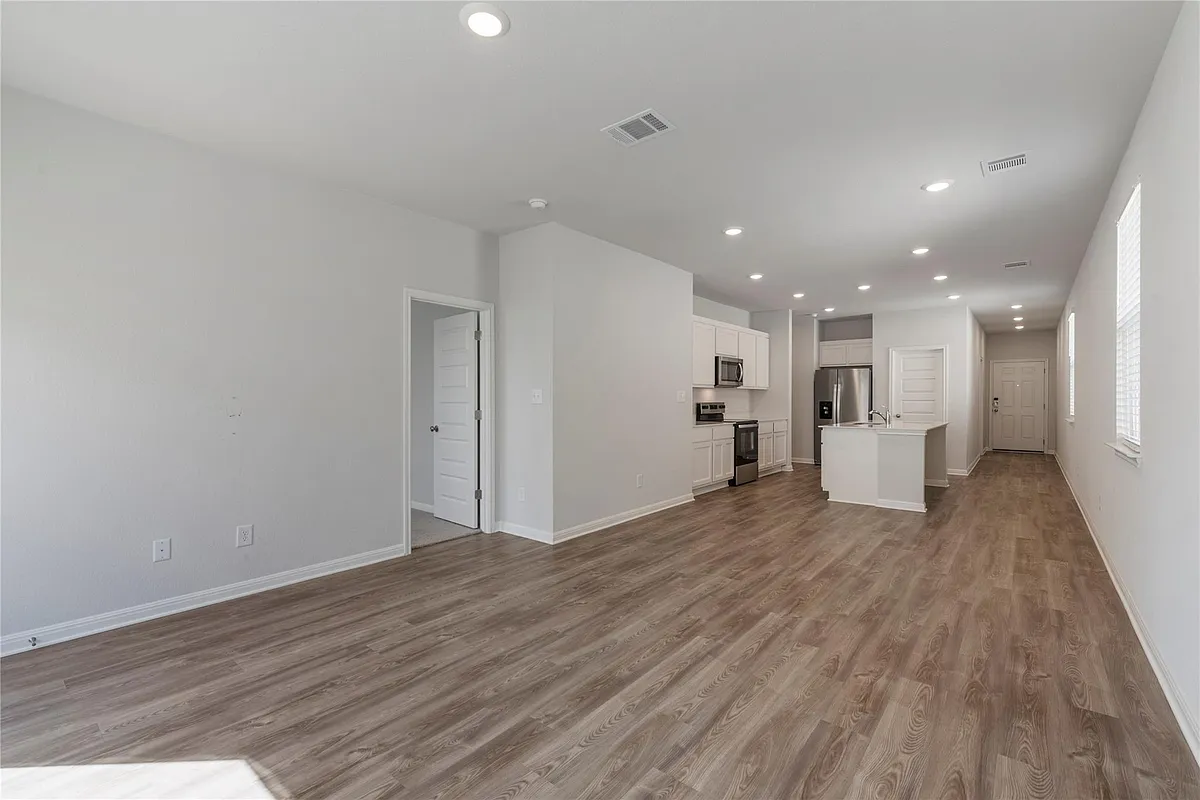 Building Photo - 1212 Wild Leaf Way