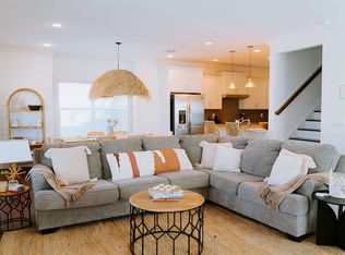 563 2nd St S #Id1578462p, Jacksonville Beach, FL 32250