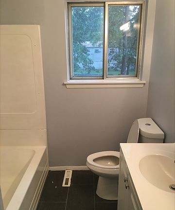 4th image of 212 Colorado Trl