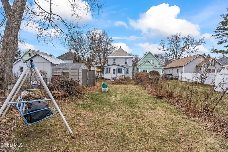 3rd image of 28 Eagle Street