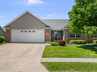 208 Brookview Ln, Durant, IA 52747