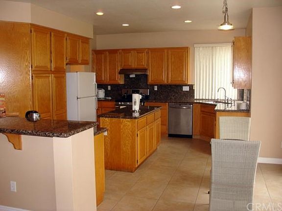 4th image of 14853 Maplewood Dr