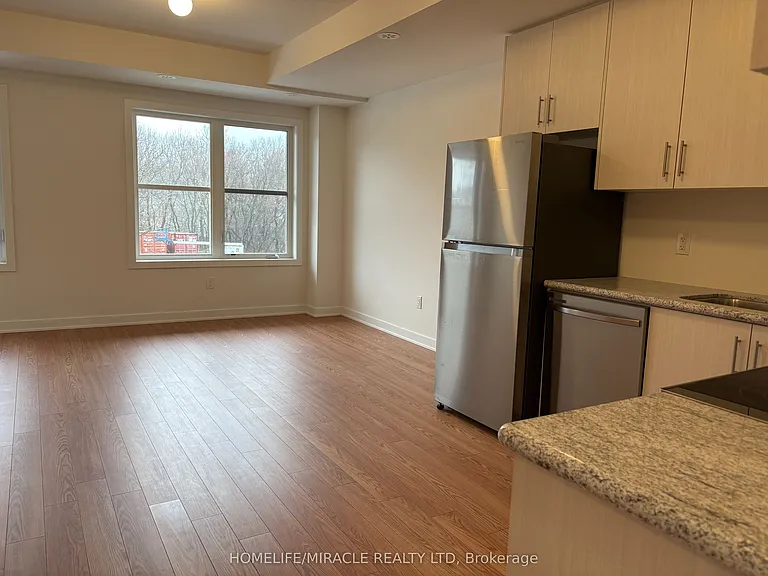 15100 Yonge St #211 — Photo 17