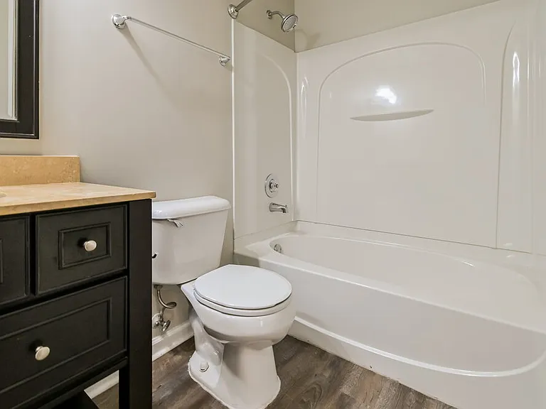 8262 Regal Bend Dr — Photo 15