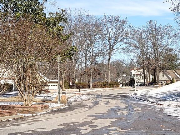 5th image of 2801 Morning Woods Dr