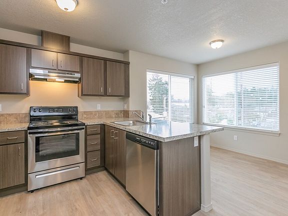 3rd image of 19025 SE Yamhill St #208