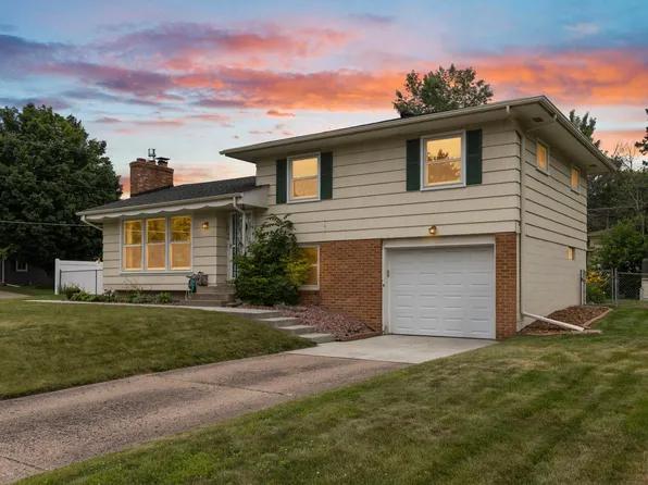 2044 Copper Ln, Eagan, MN 55122