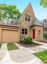 5824 Spencer Avenue in Riverdale
