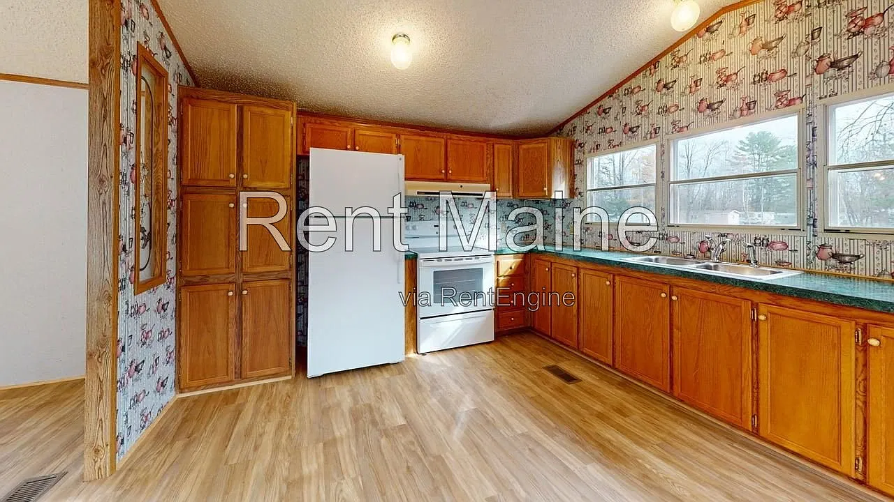 2 bed, 1.0 bath, $1,025 — Photo 1