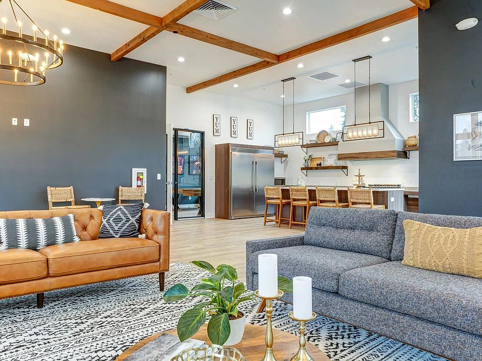 Clubhouse Kitchen