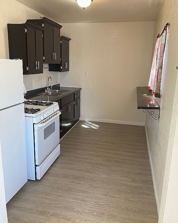 1st image of 716 Woodward Ave
