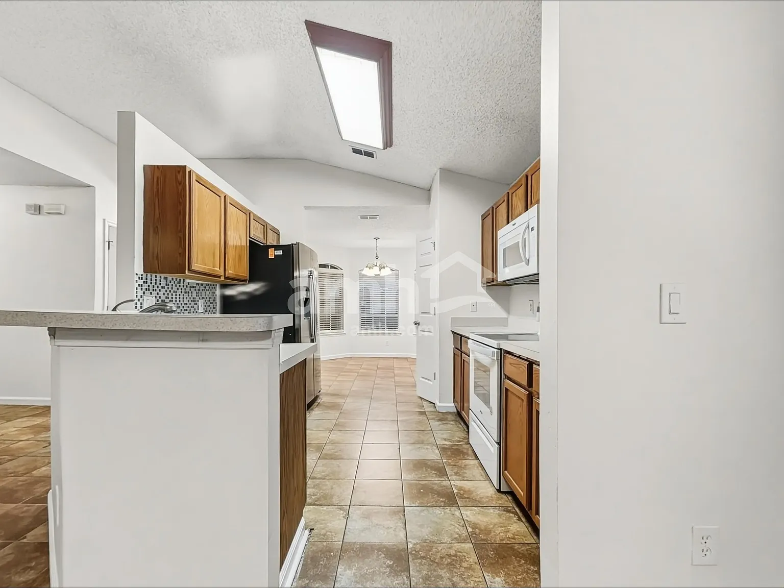 3 bed, 2.0 bath, 1491 sqft, $1,870 — Photo 4