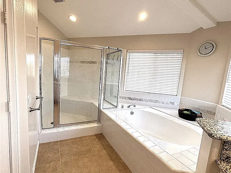 2211 Dufour Ave #B — Photo 21