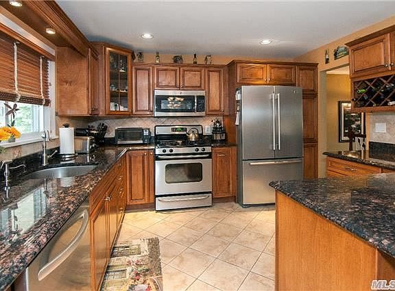 4th image of 158 Jackson Ave S