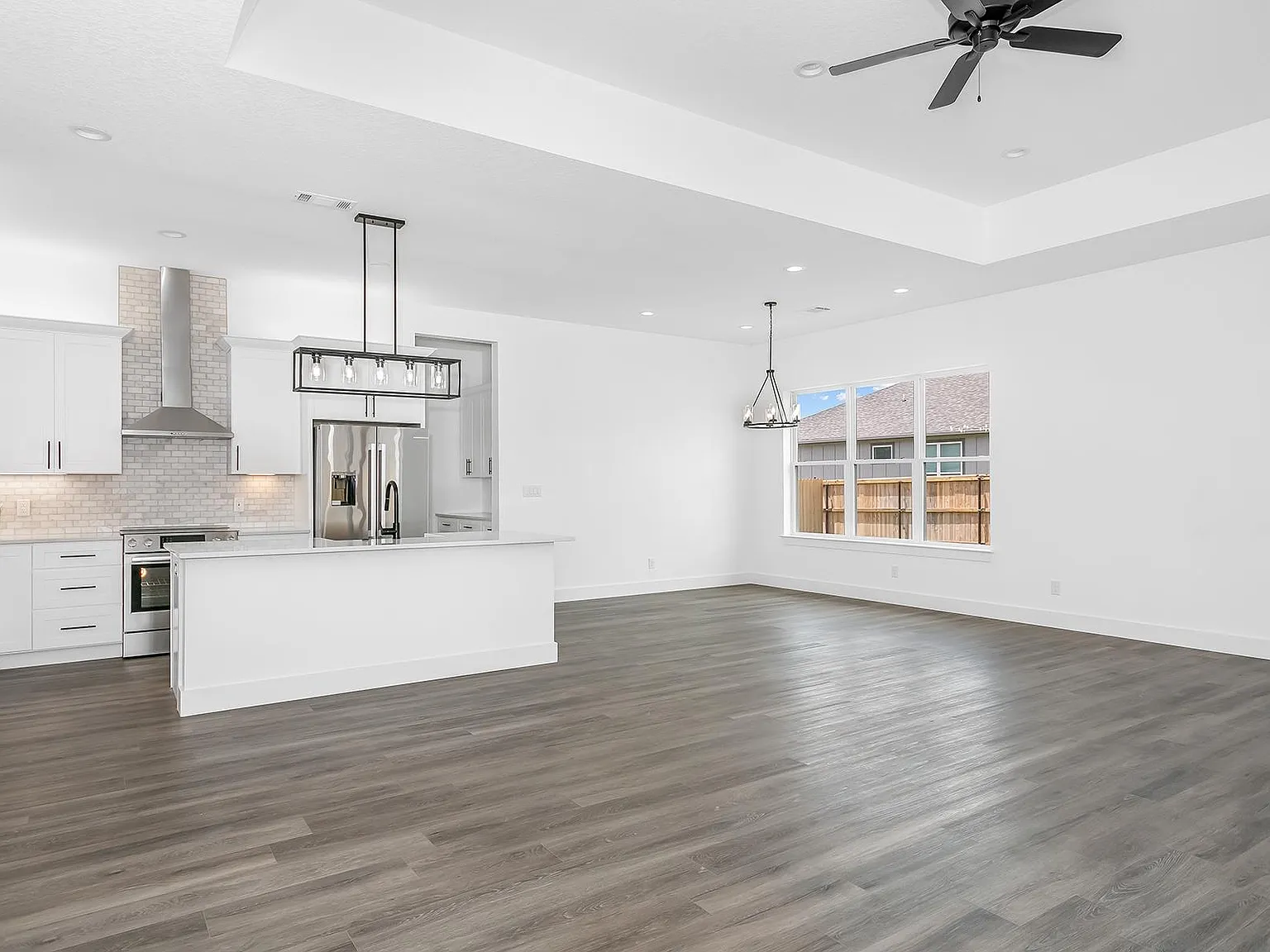 906 Smokey Oak Dr — Photo 4