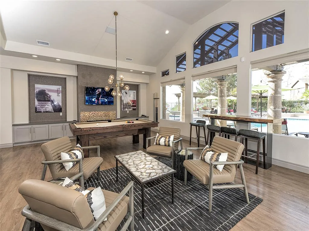 Paloma Summit Condominium Rentals — Photo 4