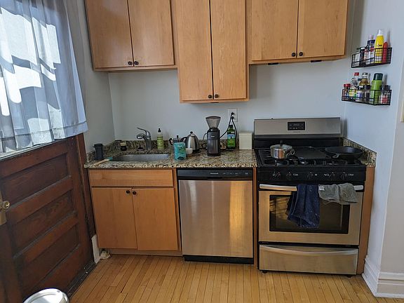 3rd image of 2941 W Schubert Ave #3