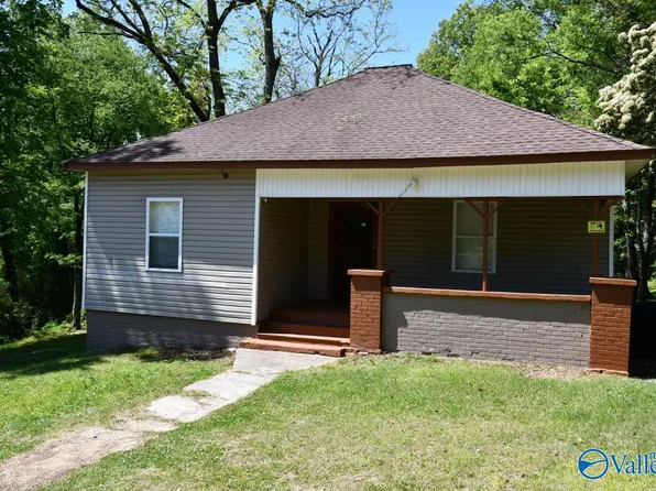 1216 Barkley St, Gadsden, AL 35904