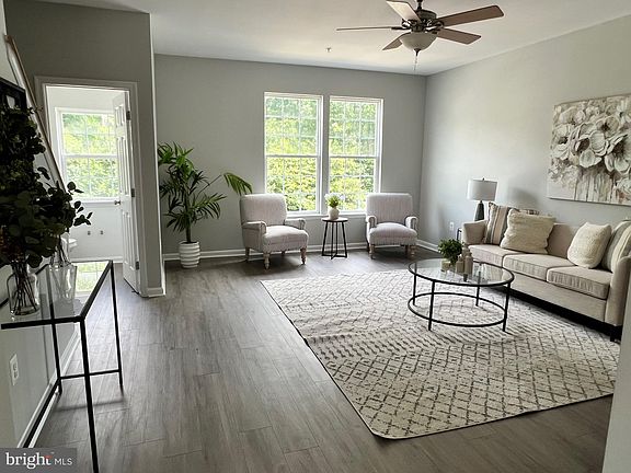4th image of 45583 Catalina Ln