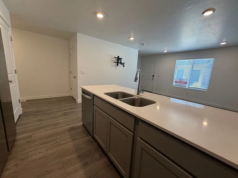 1378 S 3640 E — Photo 5