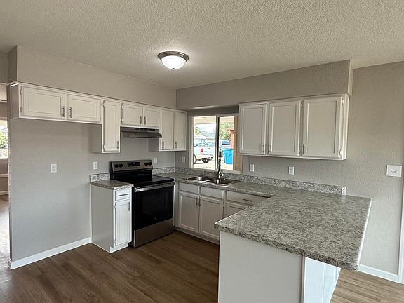 4th image of 3749 W GELDING Drive