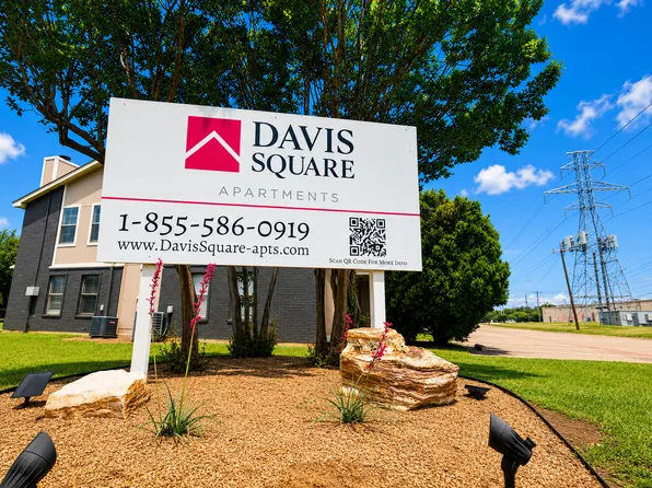 Davis Square Apartments