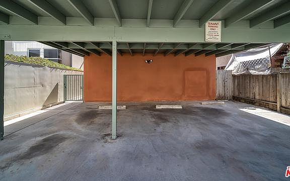 4th image of 473 Carroll Ave