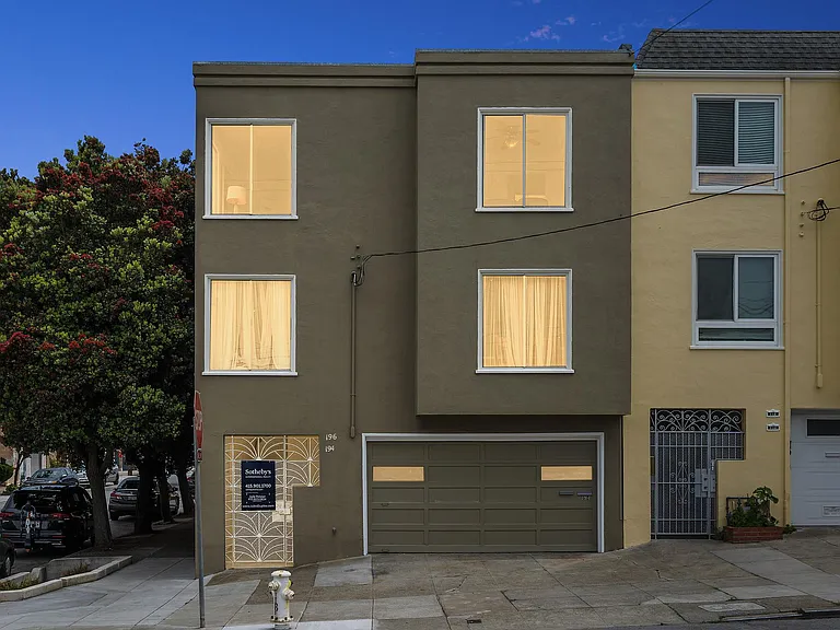196 Jules Ave — Photo 4