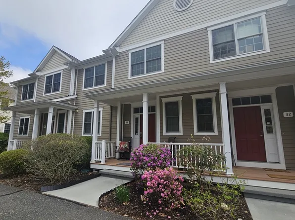 208 Pine St #33, Amherst, MA 01002