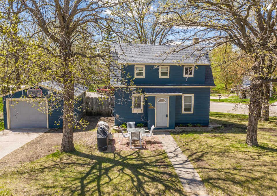 1st image of 1110 Linden Ln