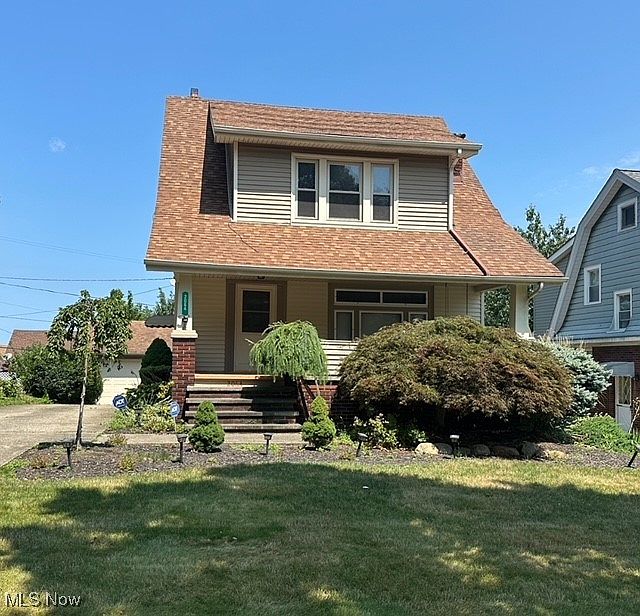 1st image of 2064 Hillcrest Ave
