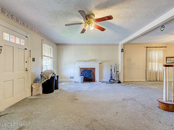 5th image of 310 N Walnut St