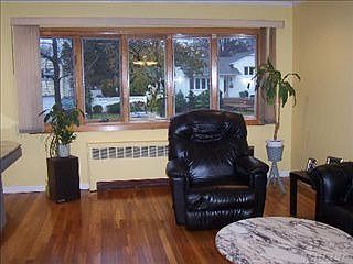 2nd image of 541 Wagstaff Dr