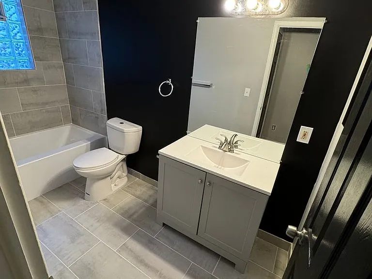 5630 Pardee — Photo 6