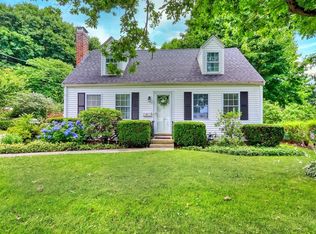 24 Laurel Rd, Norwood, MA 02062