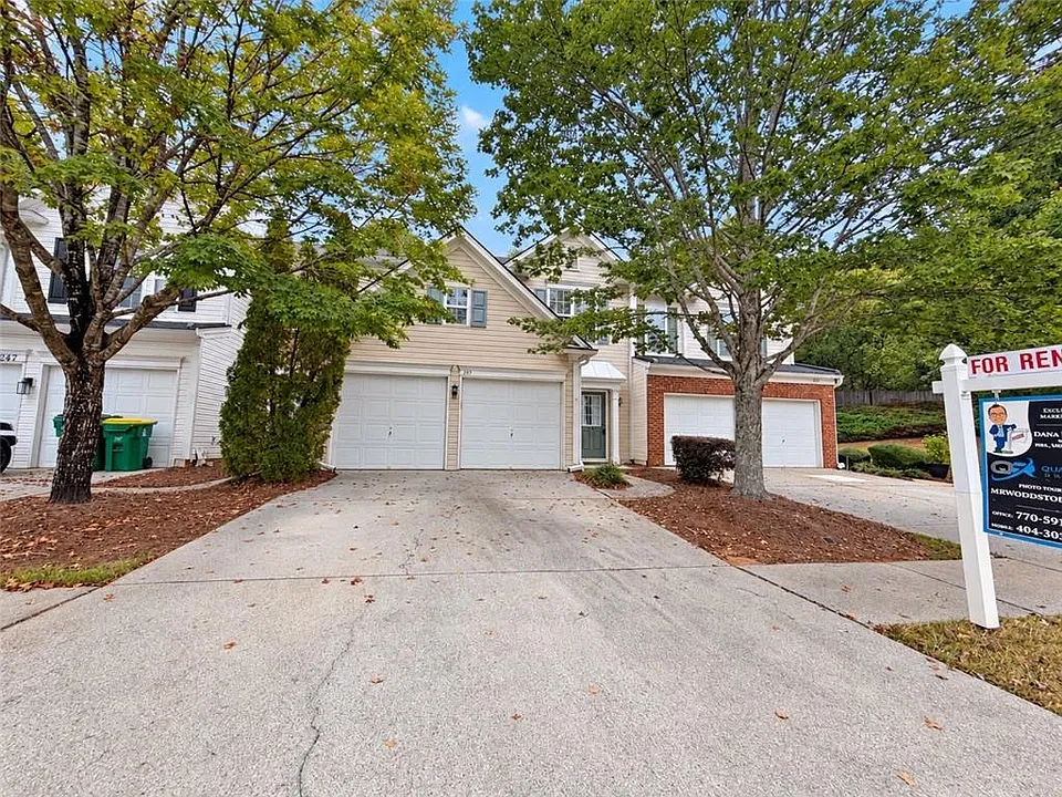 249 Regent Sq