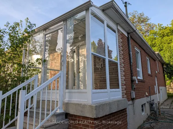 25 Linelle St, Toronto, ON M2N 2J4