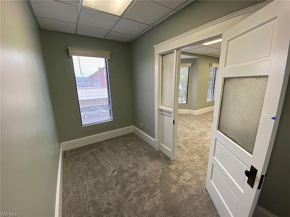 5th image of 158 N Broadway St