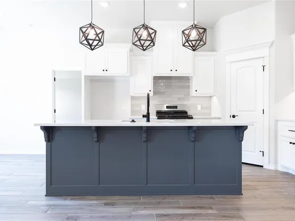 17108 Ivory Petal Ln, Edmond, OK 73012