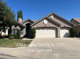 2448 E Minarets Ave, Fresno, CA 93720