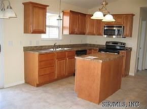 3rd image of 3616 Justine Dr