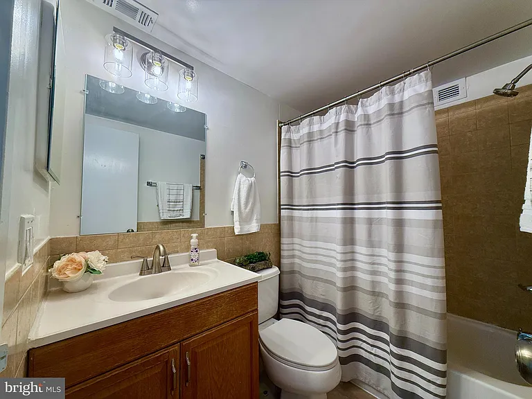 3101 S Manchester St #308 — Photo 14