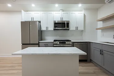 106 North 8th Street, #1L