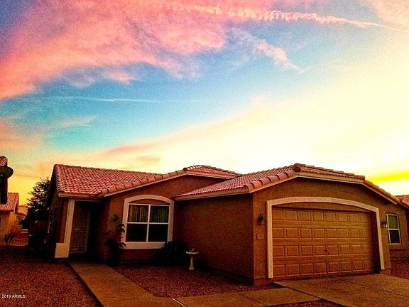 2nd image of 1401 E Torrey Pines Ln