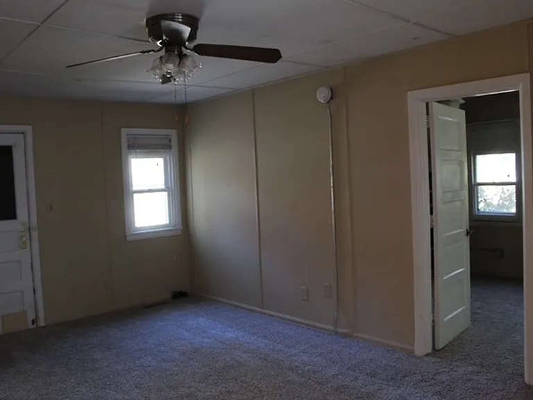904 S Webber St — Photo 6