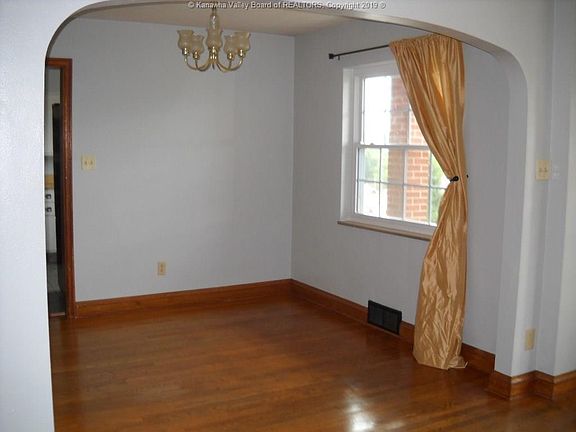 2nd image of 420 Forest Cir